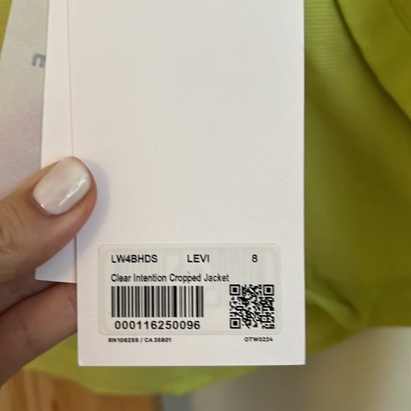 Lululemon Clear Intention Cropped Jacket NWT size 8 - Picture 4 of 7